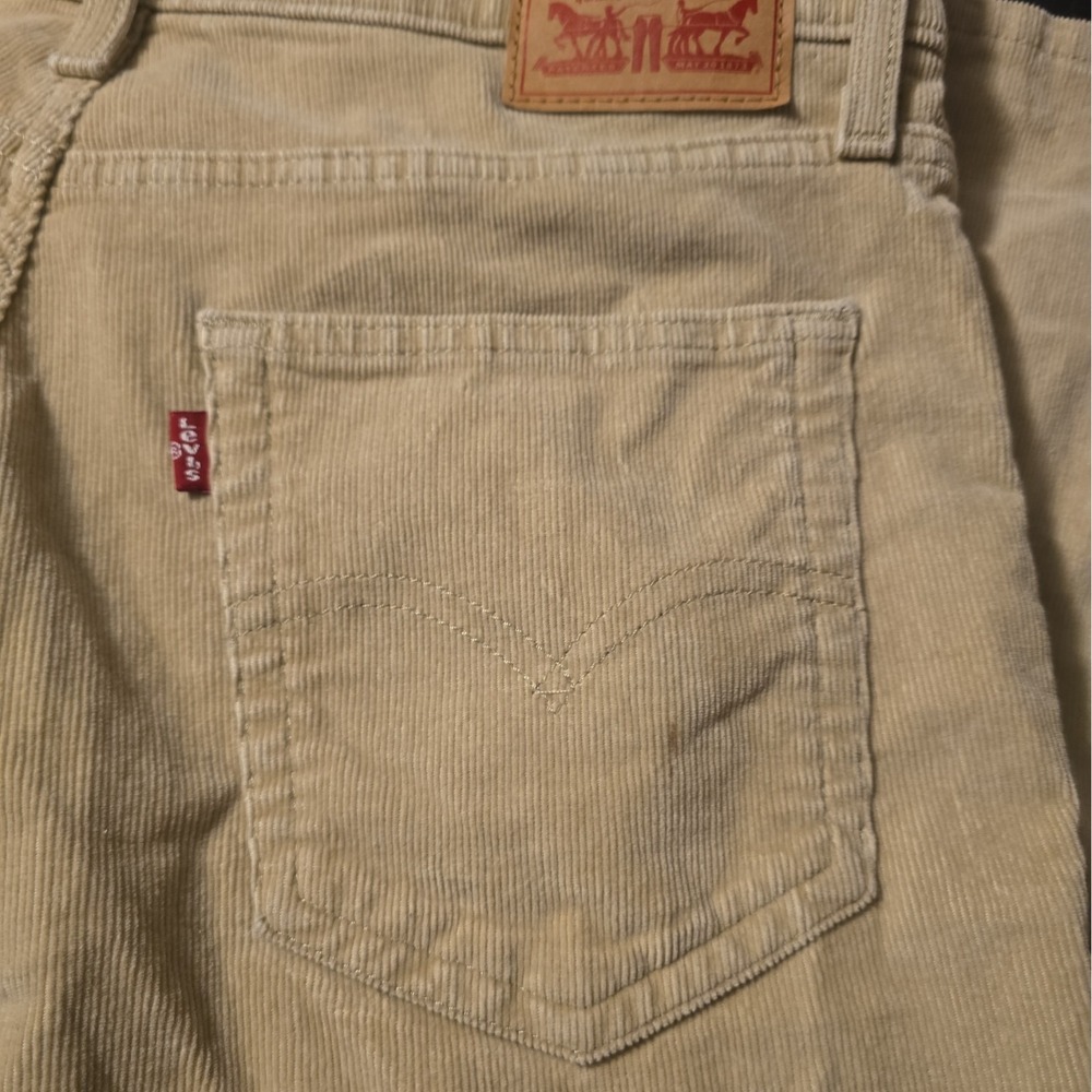 Levi's Women's 724 High Rise Straight Jeans Corduroy Size 30 X 32 Beige